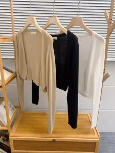 เสื้อคาร์ดิแกนกันแดดผ้าถักวิสคอสแบบสั้นดูแพงสไตล์ฝรั่งเศสเสื้อใส่ในห้องแอร์แมตช์ตัวนอกคลุมไหล่พร้อมกระโปรงแบบบางสำหรับฤดูร้อนของผู้หญิง