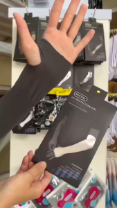 ปลอกแขนกันแดด UV ติดแอร์ SOCKSY รุ่น AIR+ ผ้าละเอียด นุ่มเย็นสบาย ป้องกันแสง UV 99% ขนาด ฟรีไซส์