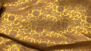 Vải Lụa Tơ Tằm Palacesilk hoa cúc xoáy màu vàng đồng may áo bà ba áo dài và các loại váy đầm