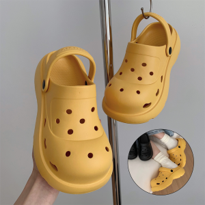 รองเท้าแตะชายหาดกันลื่นแบบสวมสบายสำหรับผู้หญิงในช่วงฤดูร้อน พื้นหนา สไตล์ลำลอง กลางแจ้ง รองเท้าแตะแบบสวมหัว รองเท้าแบบมีรู รองเท้าสำหรับเล่นกีฬา