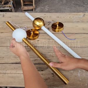 Lampu gantung hias gold minimalis panjang lampu terang