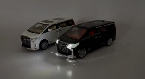 【Lights & Sound】Toyota Alphard Models Car Toys Collection Can Open The Door Inertia Commercial Car Model *READY STOCK*
