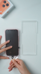 [ส่งฟรี ไม่มีขั้นต่ำ] Moov FG02 ฟิล์มกระจก ถนอมสายตา For iPhone 17 Pro max / 16 / 15 / 14 / 13 / 12 / 11 / X 17 Air กระจกนิรภัย Tempered Glass Anti Blue Light ลดแสงสีฟ้า กรอบช่วยติด