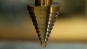 Kepala Mata Bor HSS Pagoda Kerucut Monas Piramid Piramit Susun Bertingkat Titanium Multiple Hole Step Drill Spiral Cone Drill Bit Set 5PCS 5 PCS 1/4-1 3/8 3/16-7/8 1/4-3/4 1/8-1/2 3/16-1/2 Untuk Kayu Besi Alumunium Stainless Plastik PVC Akrilik Acrylic