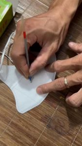 Bút dùng để XÓA nhũ bạc dính trên vải da được sử dụng trong ngành may mặc