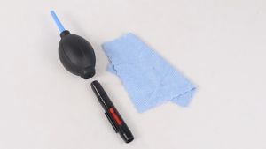 COD Cleaning Set 3 in 1 Kamera Alat Perlengkapan Pembersih Lensa Camera Kamera Pompa Angin Pena Sikat Kain Microfiber Material ABS dan Kain Berkualitas