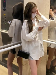 เสื้อเชิ้ตแขนยาวผ้าฝ้ายบางสำหรับผู้หญิง ฤดูใบไม้ผลิและฤดูร้อน 2025 ดีไซน์ใหม่ ใส่ได้หลายชั้น เสื้อคลุมกันแดดแบบบาง