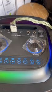 Bluetooth speaker with free mic