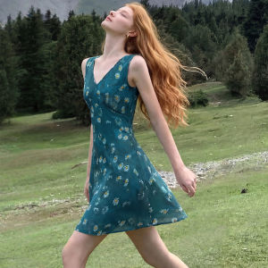 Sleeveless Korean Fresh V-neck Floral Waist Accentuating A-line Dress