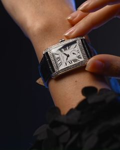 Frederique Constant นาฬิกาข้อมือผู้หญิง Quartz FC-235S2CD6 Classics Carree Small Seconds Ladies Watch