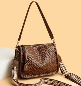 New Casual Leather Woven Pattern Mommy Bag Crossbody Single Shoulder Wide Strap Small Size Womens Handbag Fashionable Satchel