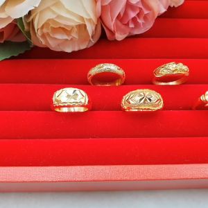 แหวนทองล้วน คละแบบ สีทอง เสริมบารมี แหวนทอง แหวนตัดลาย เครื่องประดับ รสชาติ ใส่อาบน้ำได้ ใส่ออกงานได้