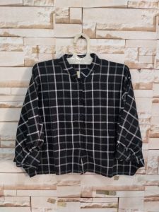 KEMEJA FLANEL BATWING LENGAN BALON MOTIV KOTAK WANITA UKURAN OVER SIZE KEKINIAN