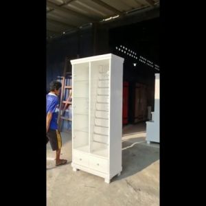 Lemari Pajangan Kaca / Lemari Hijab dan Tas / Kabinet 2 Pintu