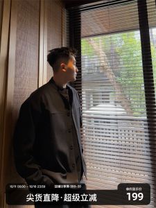 แจ็คเก็ตสูทสีดำหลวมๆ สำหรับผู้ชาย ทรงใหม่จีน แจ็คเก็ตคอตั้ง แจ็คเก็ตแฟชั่นฤดูใบไม้ผลิและฤดูใบไม้ร่วง สไตล์สตรีท แจ็คเก็ตโพลีเอสเตอร์