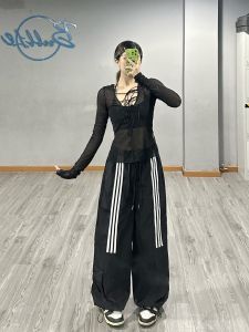 เสื้อยืดผู้หญิงแขนยาวทรงเข้ารูปเซ็กซี่พร้อมโบว์ผูกคอ ผ้าตาข่ายสำหรับเต้นรำ ฤดูใบไม้ร่วง 2024 สำหรับผู้หญิงวัย 18-24 ปี