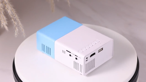 TYPE-C YG300 โปรเจคเตอร์ โปรเจคเตอร์มินิ 1080HDความละเอียดสูง มีลำโพงในตัว รองรับการเชื่อมต่อกับโทรศัพท์มือถือและแล็ปท็อป
