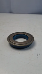 ซีลโรลเลอร์ตัวหน้า/ตัวล่าง รถเกี่ยวข้าวคูโบต้ารุ่น DC105 (5T126-23140) รหัสสินค้า TA025-5