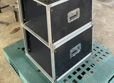 Tủ rack gỗ 8u đựng thiết bị âm thanh không nắp (có kèm ốc)