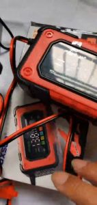 Foxsur 12V 7A Smart Battery Charger with Sunfat Removal & Automatic Shut-Off for Motorcycle Car and Auto Battery Charging