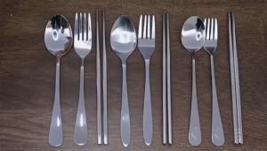 Three-piece stainless steel spoon chopsticks and fork portable cutlery set