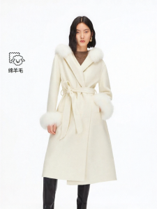 Vero Moda | Wool Blend Coat with Fox Fur Collar Tailored Waist