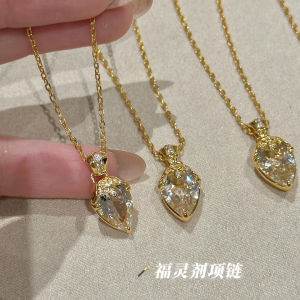 Young Japanese Style Retro Magic Medicine Pendant Necklace Womens Luxury Waterdrop Pear Shape High Carbon Diamond Jewelry