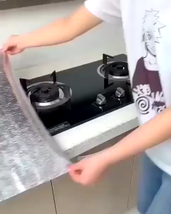 giấy bạc dán bếp chống văng dầu mỡ vào tường dài 2m Cuộn Giấy Bạc Dán Bếp Cách Nhiệt Miếng Decal Dán Tường Nhà Bếp