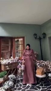 Model Gamis Shimer Kekinian 2024 Pesta Kondangan Fashion Wanita Muslimah Lebaran Idul Fitri Humaira Dress Busui Friendly Mewah Murah Viral