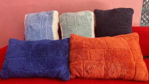 Bantal tidur lembut bulu halus empuk PROMO!!!!