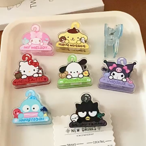 LVYIMAO 🎁free gift SANRIO clip คลิปหนีบ คลิปหนีบกระดาษ ลายการ์ตูน Hello Kitty Melody Kuromi Cinnamoroll Swallowtail น่ารักคลิปอะคริลิค มัลติฟังก์ชั่น สองด้าน คลิป PP น่ารัก คลิปหนีบกระดาษ เครื่องเขียน Crayon Shin Chan