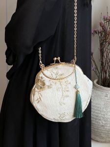 New Chinese Style Embroidered round Handbag Summer Fashion Womens Crossbody Bag Versatile Handheld Bag Soft Shoulder Bag