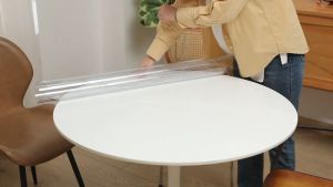 มีสินค้า  แผ่นรองโต๊ะกลม PVC พลาสติกใสกันน้ำกันน้ำมันกันร้อนสำหรับใช้ในบ้าน โต๊ะกลม หลายขนาดให้เลือก 60/80/90/100/110/120CM