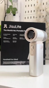 【New】JISULIFE Handheld Fan Ultra2 9000mAh Longlasting Mini Fan 5 in 1 Fans with 100 Speeds Flashlight PoweJISULIFE Ultra2 Handheld Fan with strong wind 17m/s long-lasting 25h adjustable wind speed 100-level flashlight 3-level suitable for outdoor use.
