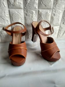 sepatu high heels wanita terbaru tinggi 11cm