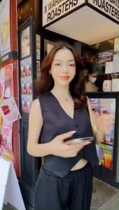 TW22112  Set 2 ชิ้น ชุดเซ็ทเบลเซอร์ครอป+กางเกงผ่าปลายขา ..