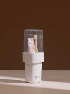 2-in-1 Portable Toothbrush Case: A Compact Solution for Couples & Travelers