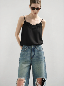 AMII | Versatile Romantic Patchwork Velvet Lace Camisole Top