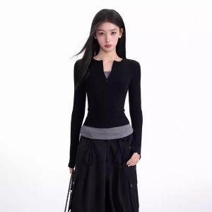 BAIDAIFEI | Faux Two-Piece Long Sleeve Zip-Up V-Neck Top