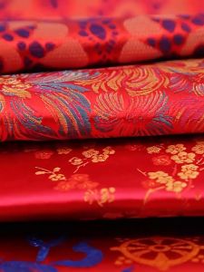 อั่งเปา ไฮเอนด์ ซองจดหมายสีแดงผ้าไหมจีน2025ใหม่ กระเป๋าโชคดี Hongbao กระเป๋าใส่เศษเหรียญ คละลายผ้า ของชำร่วยของแจกของแจก