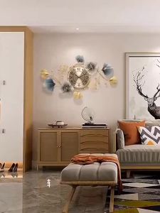Light luxury living room wall-mounted decoration creative wall clock Ginkgo leaf-shaped trendy wall clock