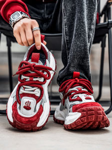 Mens Casual Shoes Soft Bottom Thickened Tire Design Fall Collection Red Dad Trendy Sneakers Comfortable High-End Sensation
