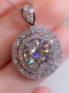 Luxury Simplicity Fashion White Gold Plated Pendant Necklace with Super Flash Zirconia and Artificial Moissanite Diamonds for Women