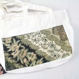 LusioSB: Tas Tote Bag Batik Untuk Souvenir
