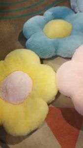 Nệm Lót Ghế Hình Bông Hoa Mẫu Mới Dày Và Êm Chất Liệu Lông Mịn Không Rụng Màu Pastel Dùng Decor Trang Trí