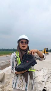 Sepatu Safety Semi Boot Pria & Wanita Kulit Sapi Ujung Besi