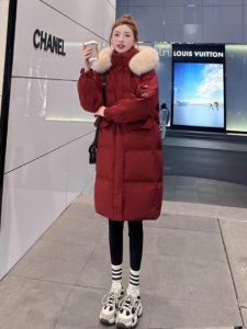 เสื้อแจ็คเก็ตขนเป็ดสีแดง CHLENADY สำหรับผู้หญิง ฤดูหนาว ขนแกะขนาดใหญ่ ยาวถึงข้อเท้า เสื้อคลุมกันหนาวสำหรับงานแต่งงานในปีใหม่