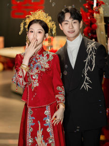 New Chinese Style Wedding Dress XiuHuo Suit 2025 New Version Bridal Gown Ceremony Dress Womens Fashion Retro Style Polyester Fiber