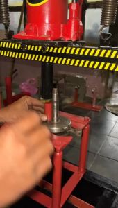 Mesin Press Velg Motor & Alat Press Stang Seher Multifungsi