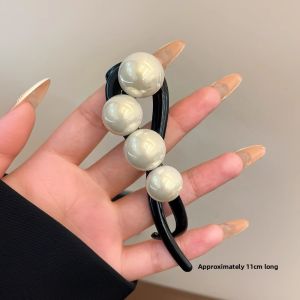 2025 New Pearl Hair Clip Womens Elegant Back of Head Large Twist Clip Fashionable Hair Accessories Korean Style Hair Grips